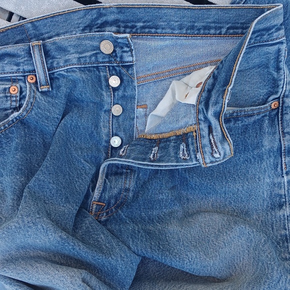 Levi Strauss & Co 501 Jeans - Picture 3 of 4